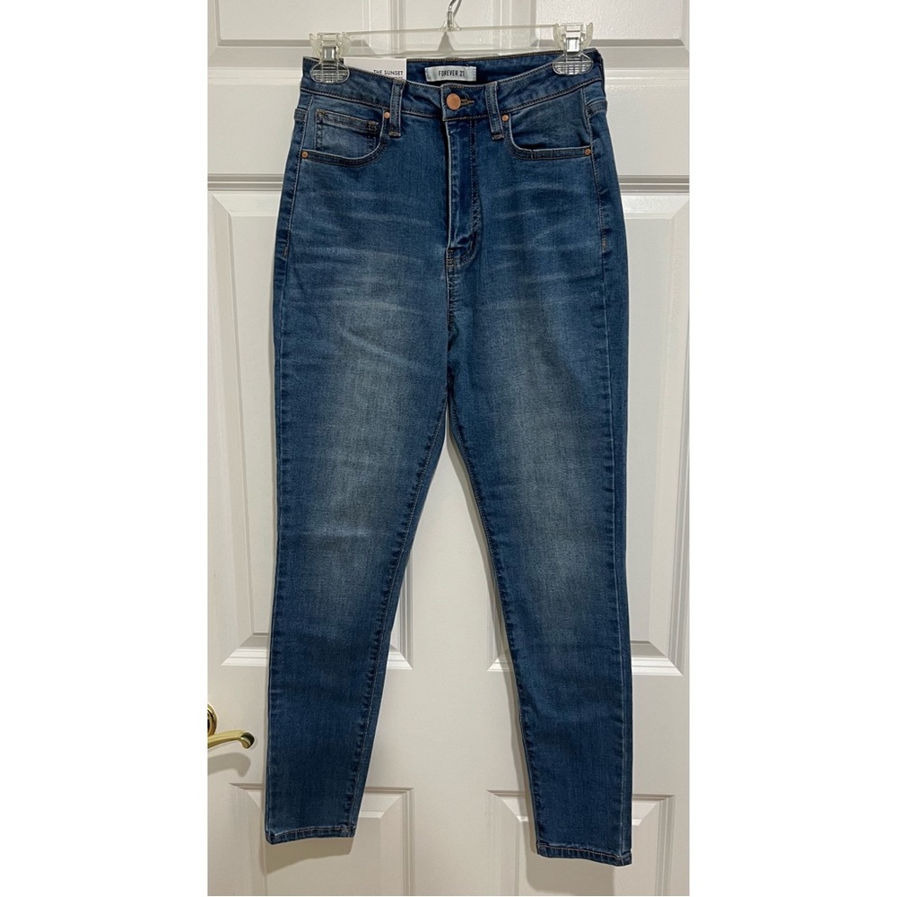 Forever 21 ‘The Sunset’ Curvy Fit Jeans